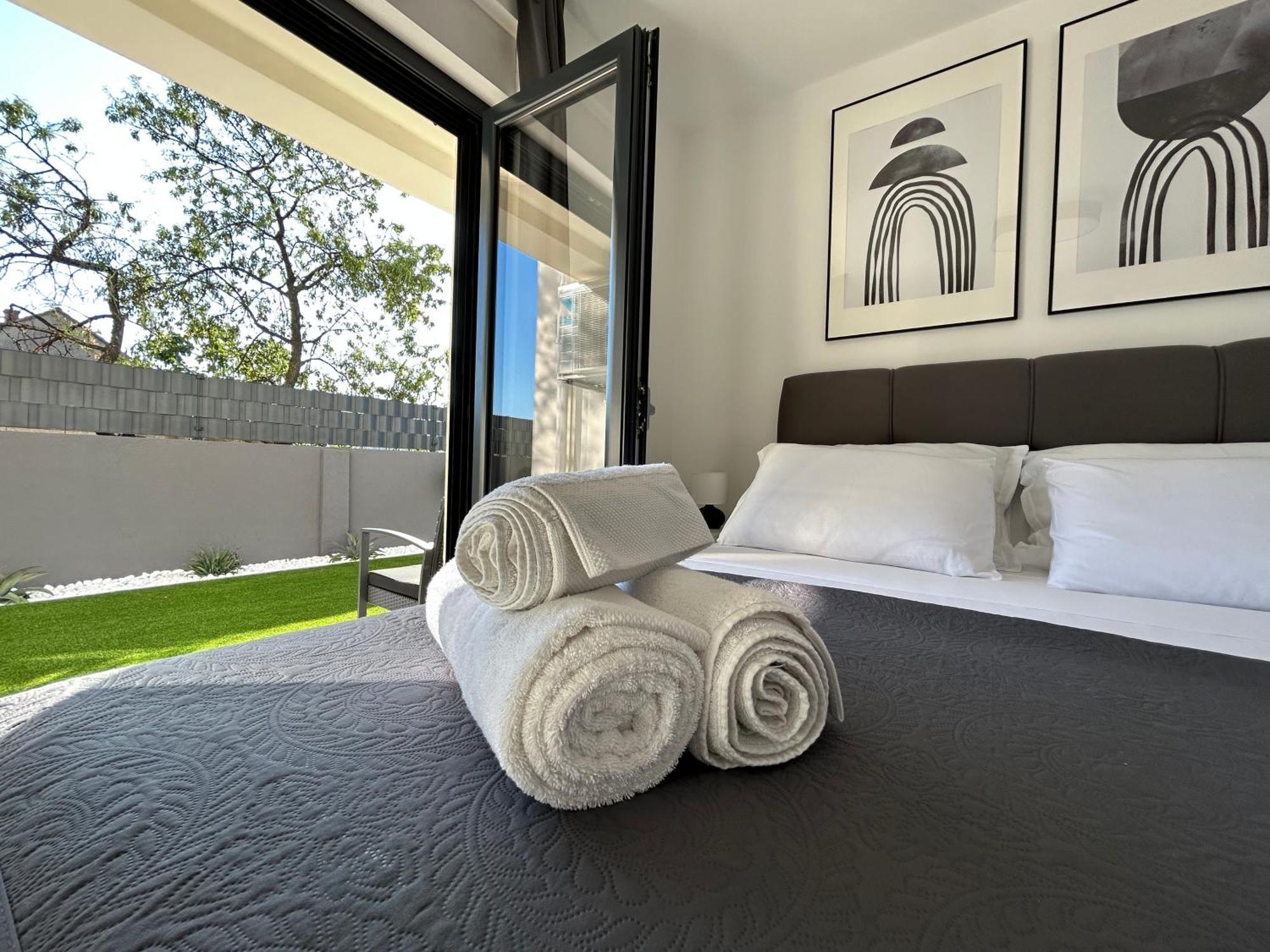 Apartment Oris, Private Parking, Garden Задар Екстериор снимка