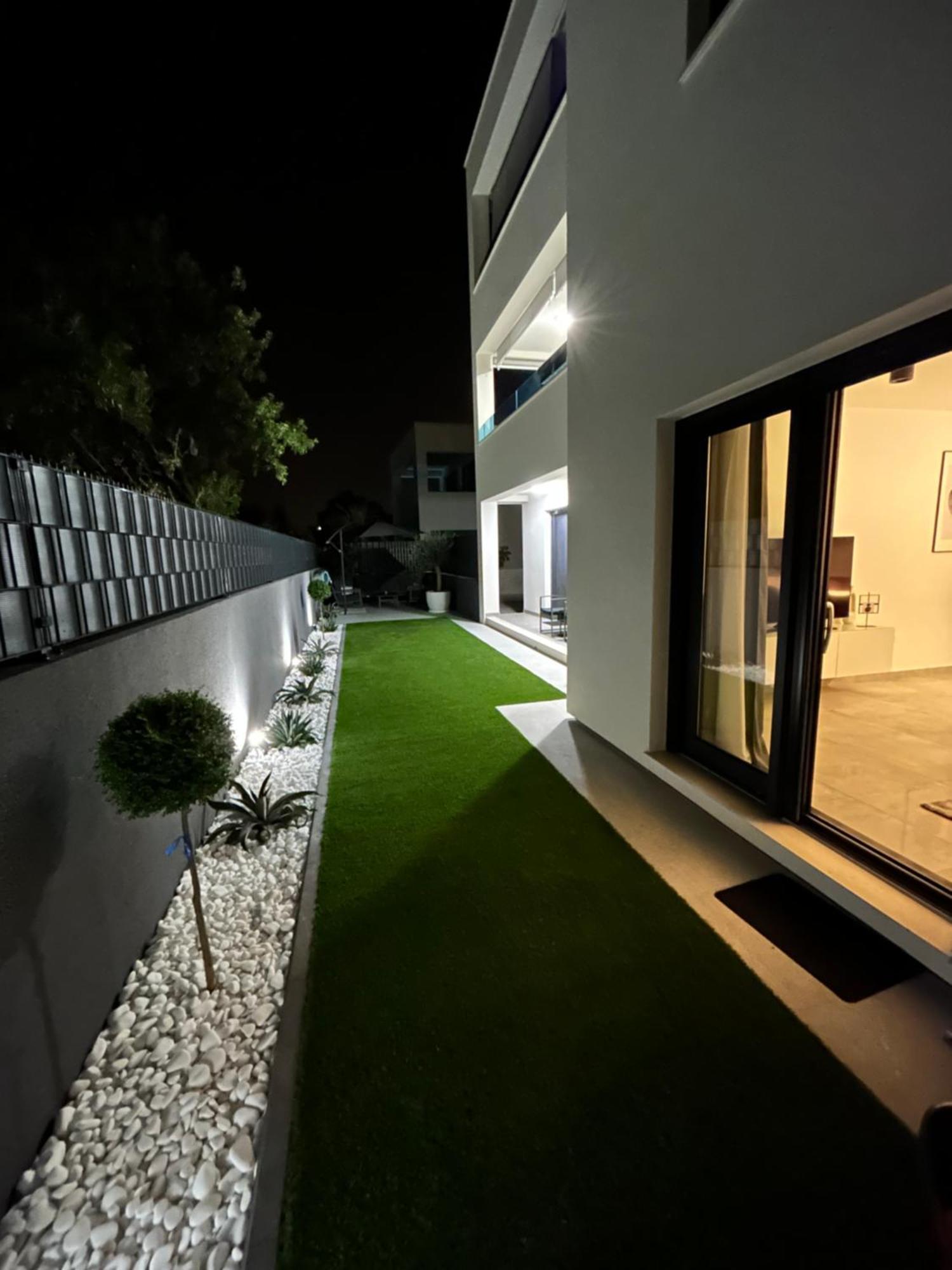 Apartment Oris, Private Parking, Garden Задар Екстериор снимка